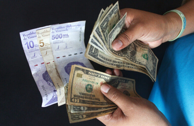 Transportistas están aceptando la tasa del dólar hasta por 5 puntos menos del BCV