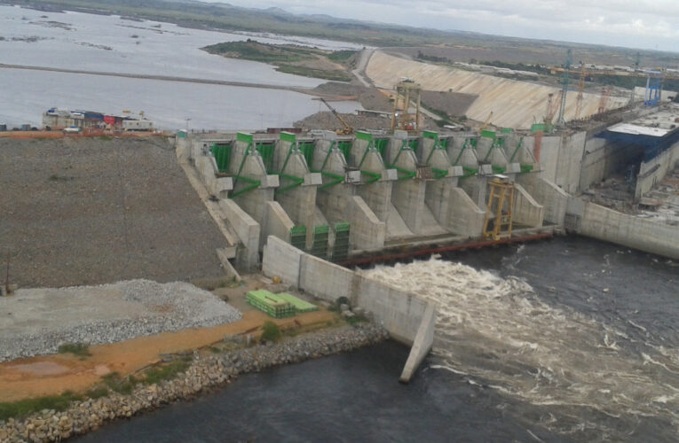 Tocoma: La gran idea de Hugo Chávez para superar déficit eléctrico