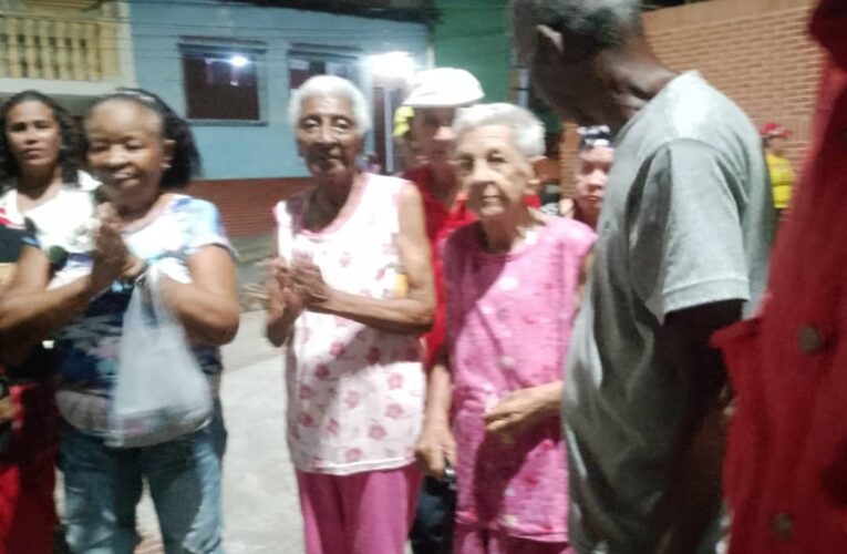 Abuelos realizaron compartir en El Guamacho