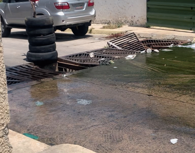 Aguas servidas y caos en Corapal