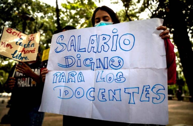 Docentes: Es una burla bono Regreso a Clases de solo Bs. 12=$0,08