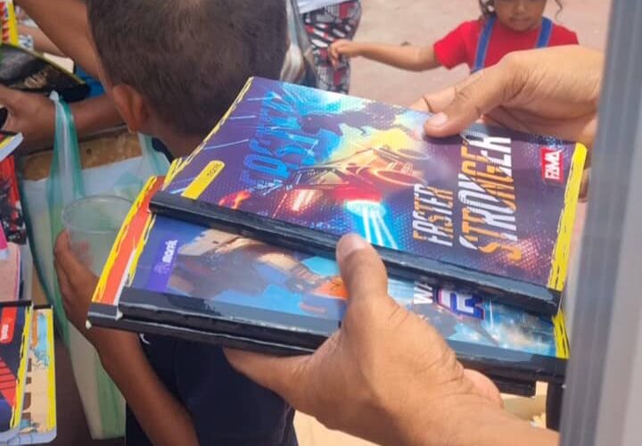 Feria Escolar en La Guaira con precios desde $0,90 / Bs 143
