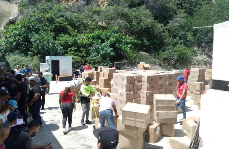 Llegan 250 mil insumos médicos