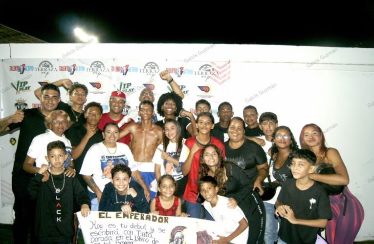 César Pichardo debutó con nocaut en el boxeo profesional