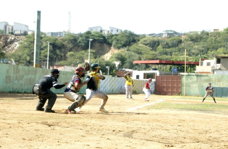 Béisbol de adultos Li-Vargas continúa acción este sábado