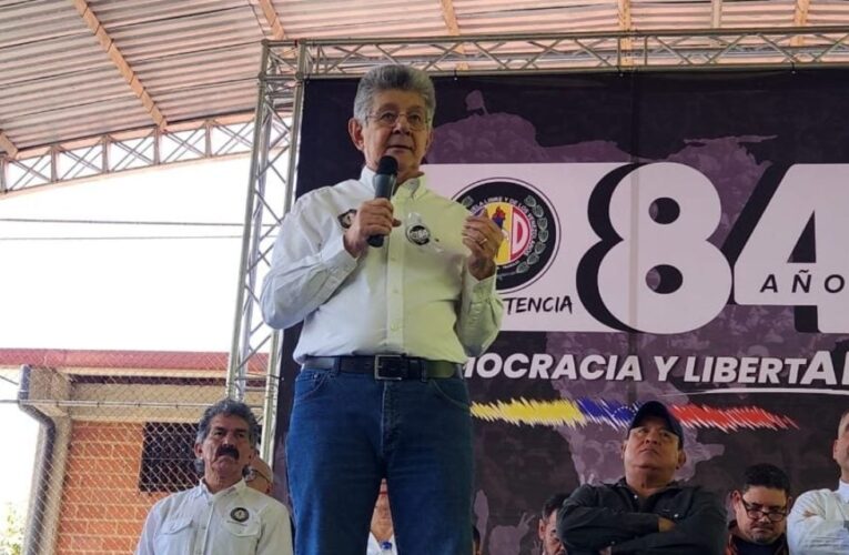 Ramos Allup: Ni invasiones ni sanciones