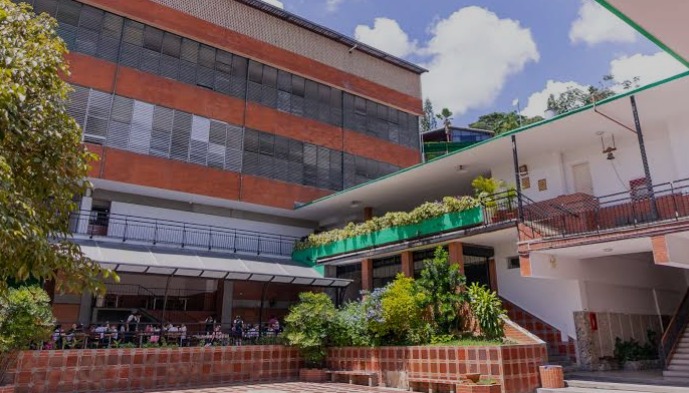 Mensualidad de los colegios privados podría aumentar 30%