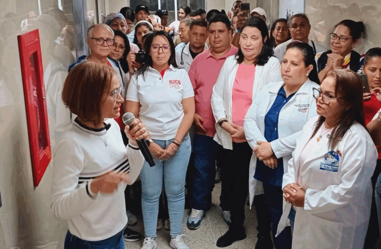 Ministra de salud inauguró Unidad de Terapia Intensiva Pediátrica