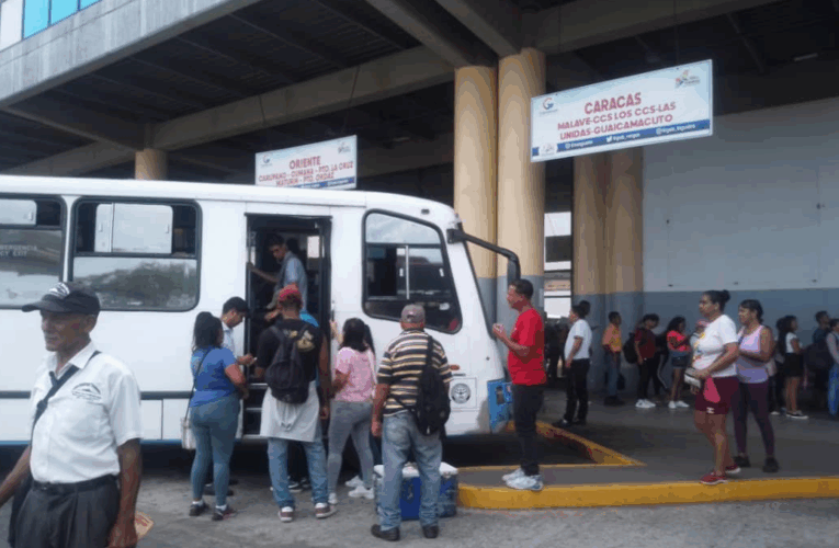 Choferes de la Caracas-La Guaira piden restitución de la parada en la Plaza Mayor