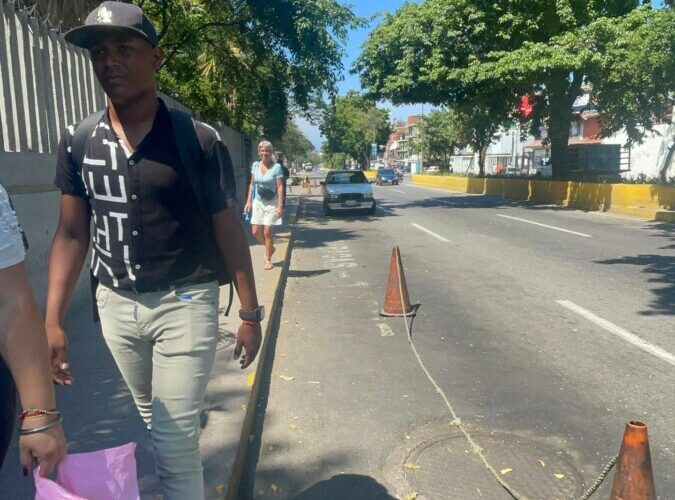 Exigen restituir la parada a Caracas de la Plaza Mayor
