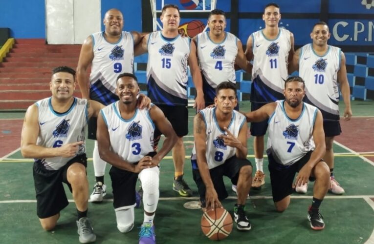 Mágicos líderes de basket máster