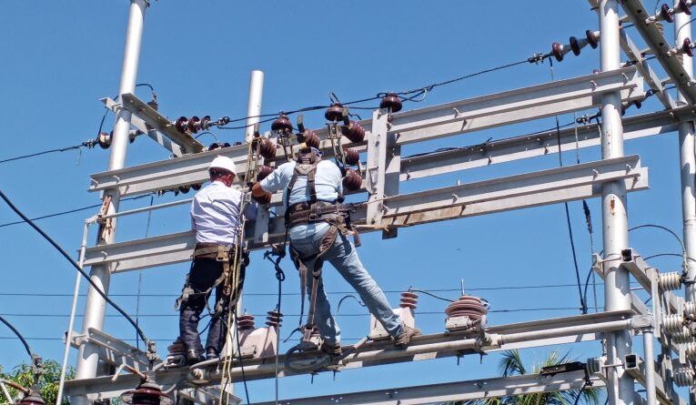 Por un mes de atraso Corpoelec corta el servicio