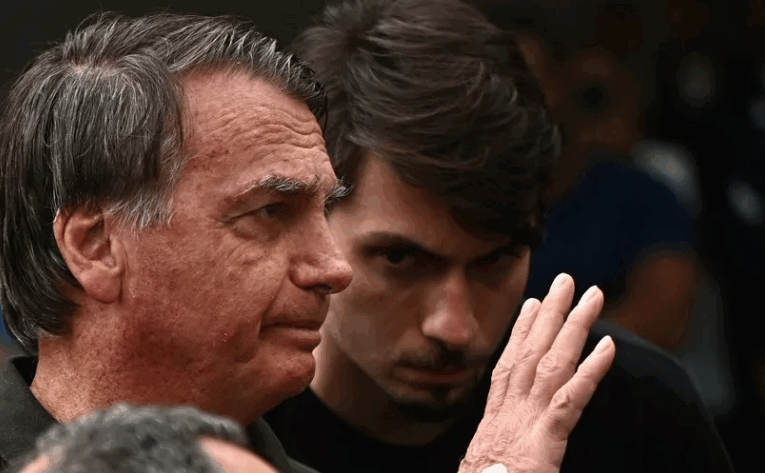Bolsonaro pide al Supremo de Brasil cumplir condena en casa