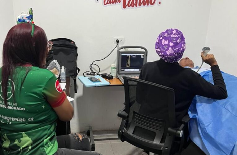 Beneficiaron a trabajadores del Hospitalito con ecografía prostática