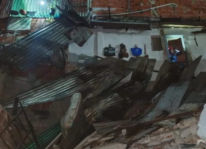 Una casa aplastó a familia en La Pastora