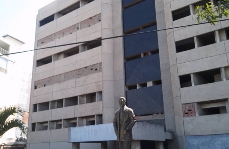 Sigue paralizada obra del Hospital San José Gregorio
