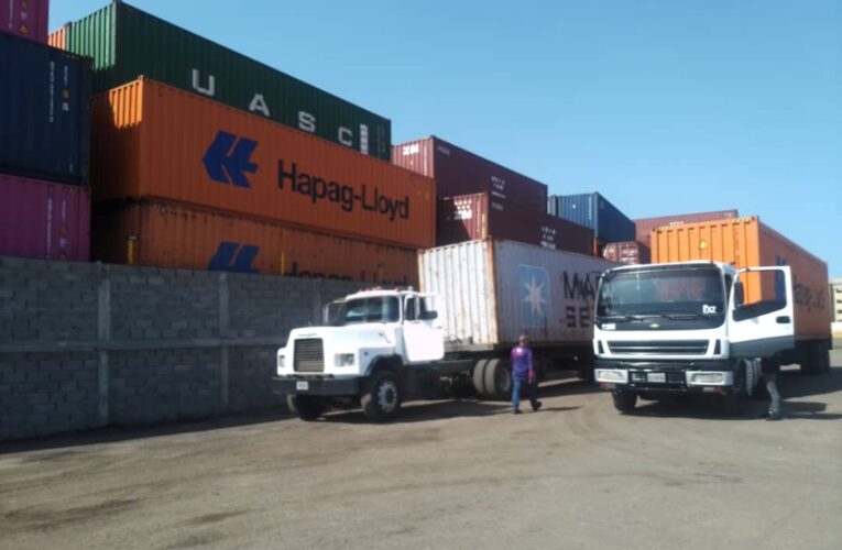 Retrasos en la aduana afectan la salida de la carga