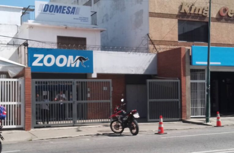 Zoom cierra oficina de Catia la Mar y se va al CC Litoral