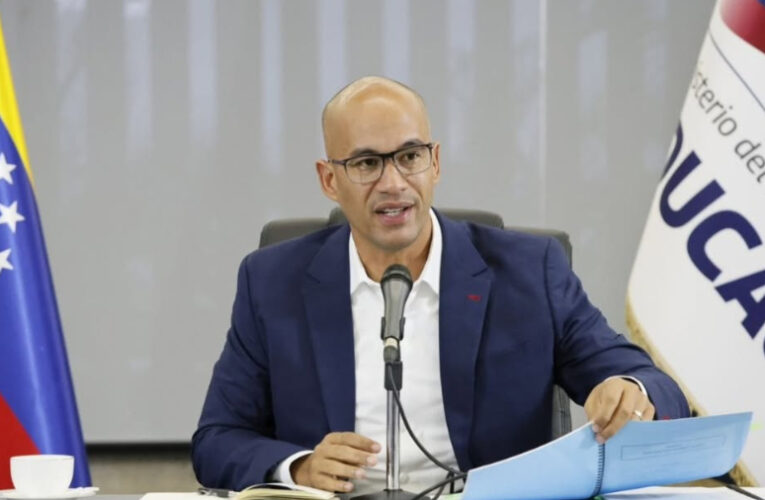 Ministerio de Educación anuncia regulación de tareas escolares