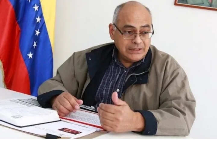 Carlos Alvarado es el nuevo presidente del Seguro Social