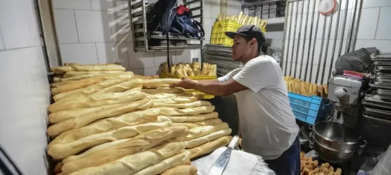 Los panaderos están acorralados por aumento de la harina y servicios
