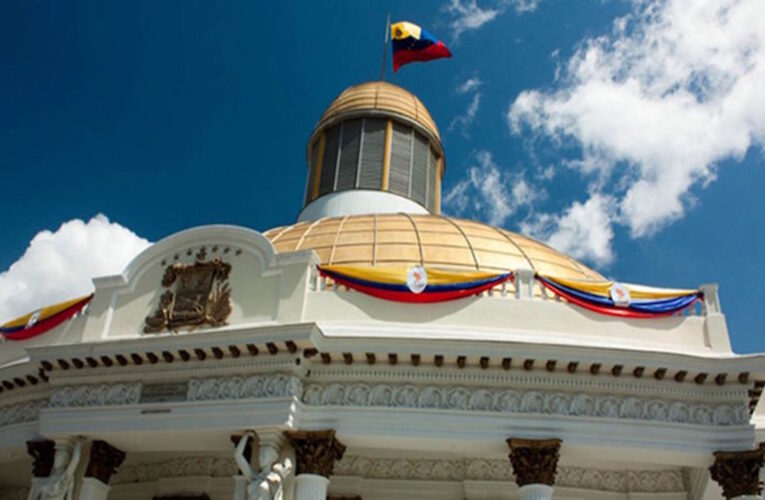 Asamblea Nacional aprueba Ley de Hidrocarburos