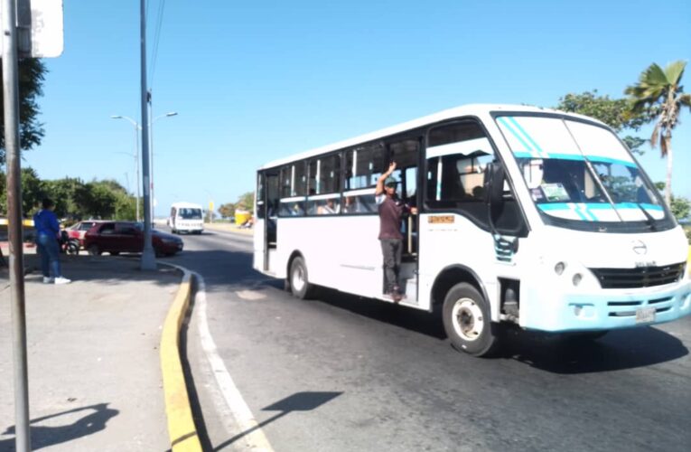 Hay busetas pero pocos pasajeros