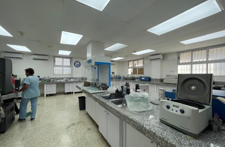 Voluntarios tienen que madrugar para donar en el Banco de Sangre