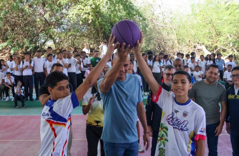 Inician fase nacional de intercursos estudiantil desde La Guaira