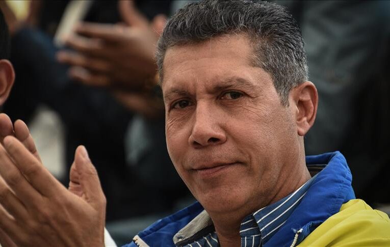 Henry Falcón: Lo primero es la economía