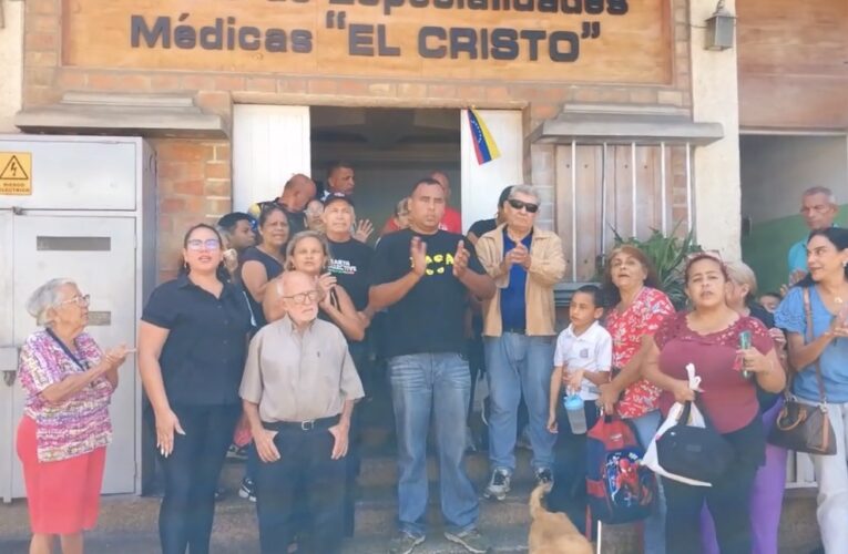 Colegas y pacientes exigen libertad del médico Frank Peña