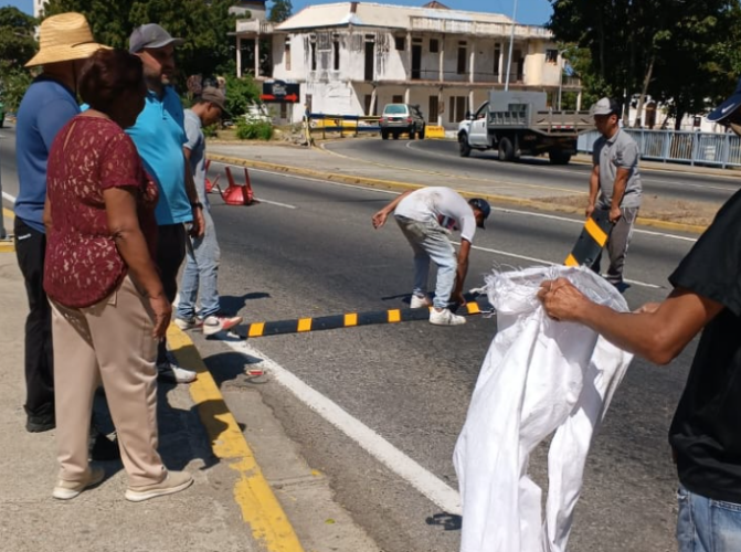 Colocan reductores en Macuto
