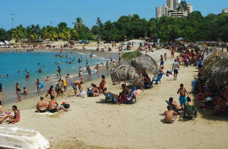 «64 playas están habilitadas»