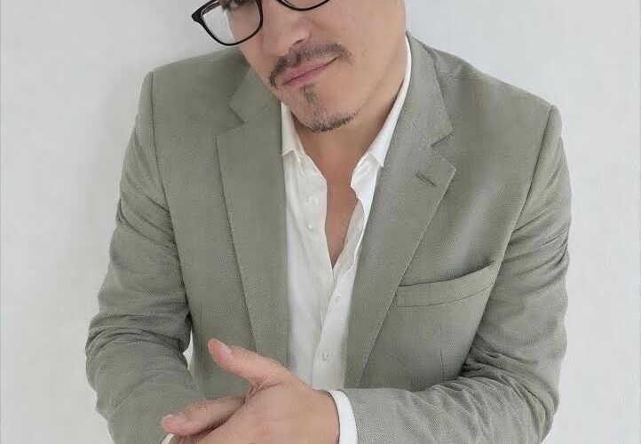 Frankie Negrón el ídolo de la salsa regresa con fuerza y revolución musical con su nuevo sencillo “Yo Volví”