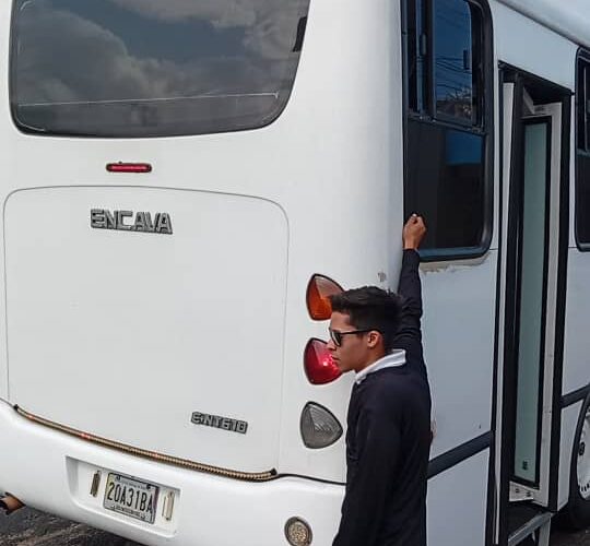 Caracas La Guaira está cobrando un dólar