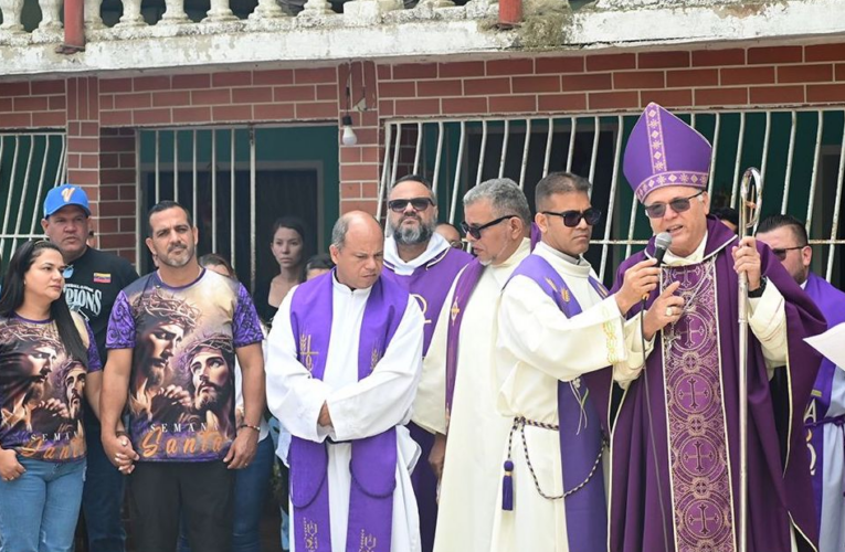 Inauguran en La Peñita la segunda capilla en honor a JGH