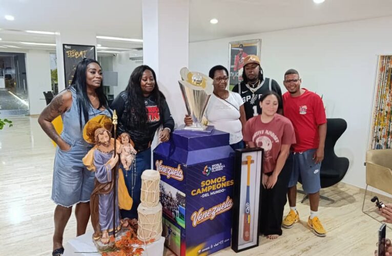 La Sabana recibió su Copa Mundial