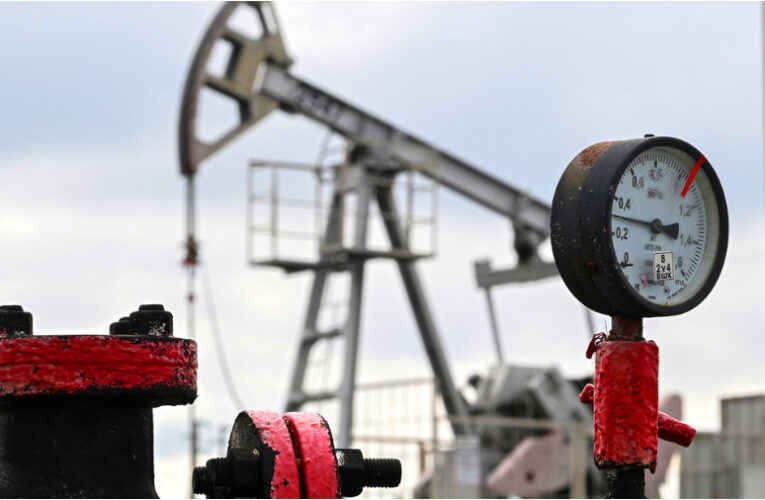 El petróleo sube y las acciones bajan en medio de incertidumbre por la guerra