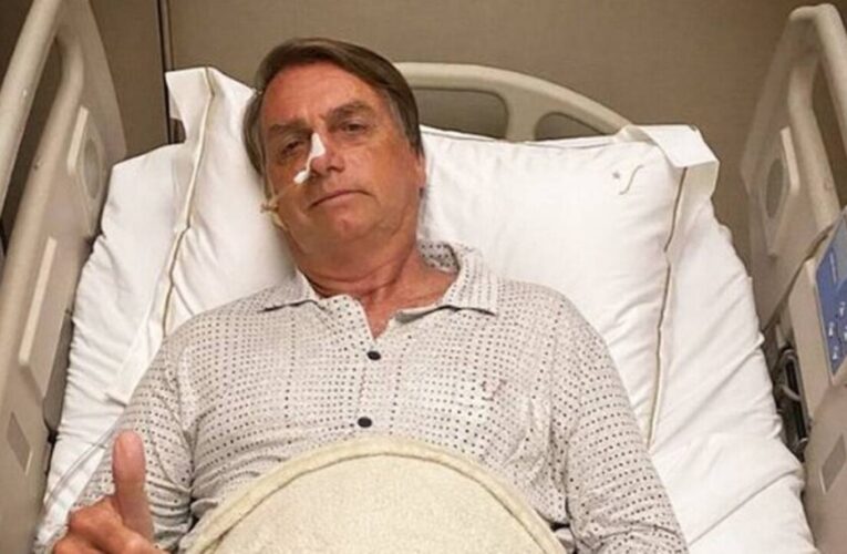 Bolsonaro fue internado en UCI por una bronconeumonía