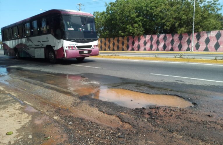 Se revienta tubo matriz en Barrio Aeropuerto