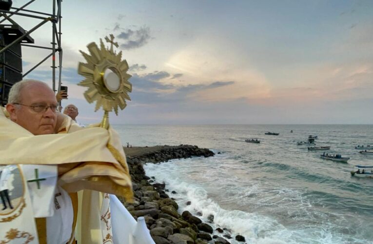 Júbilo en el Paseo la Marina por la Resurrección y Bendición del Mar