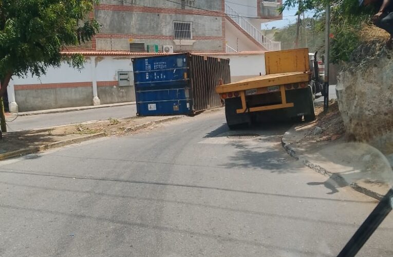 Gandola botó el container