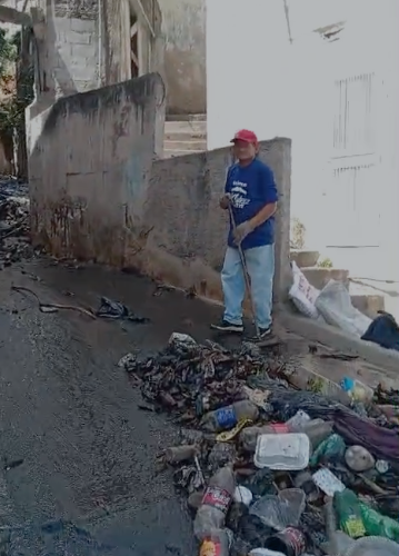 Limpian quebrada de Alcabala Vieja
