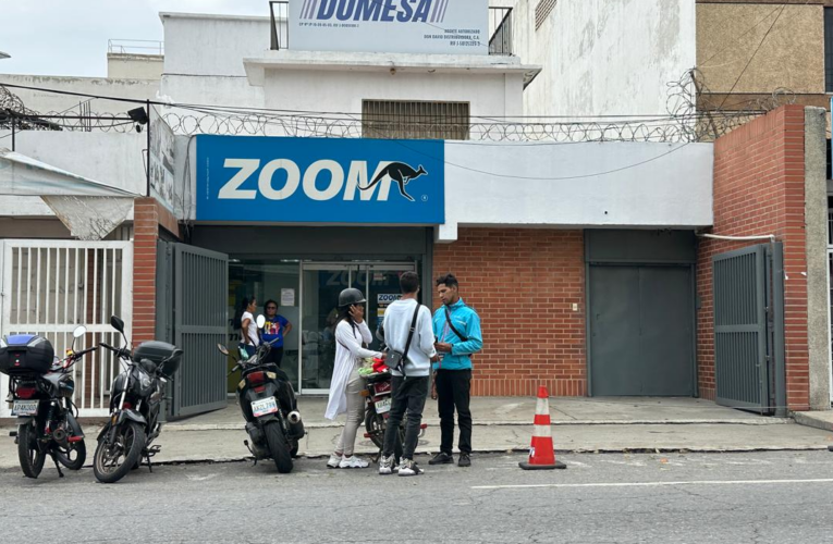 Remesas llegan en dólares pero las dan en bolívares