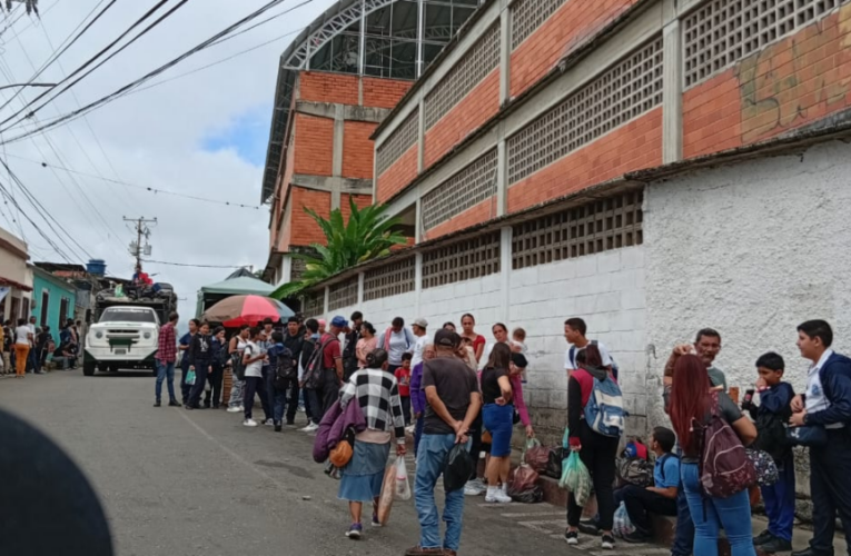 Para llegar a El Arbolito hay que esperar hasta 2 horas