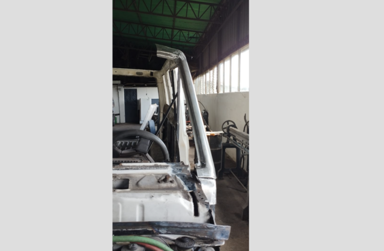 Un solo jeep está trabajando para Cabrería