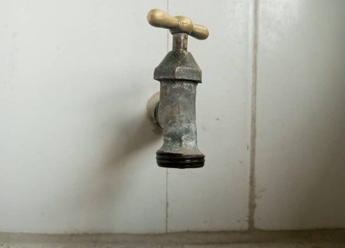 Le quitarán el agua a 7 sectores de Catia la Mar