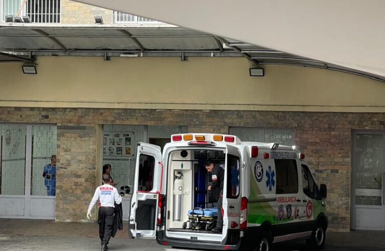 Joven de 19 años esperó 12 horas por una cesárea