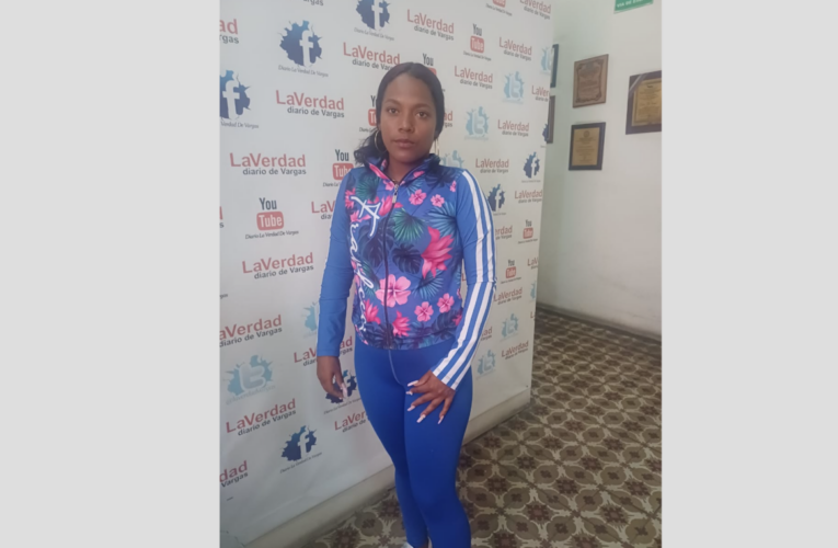 Madre soltera con 2 niños pide que le restituyan su trabajo