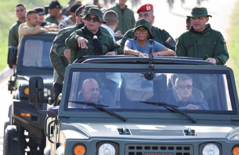 Delcy Rodríguez visitó el Fuerte Terepaima